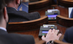 Парламентът разглежда промени в бюджета за 2025 г. заради водната криза в Плевен
