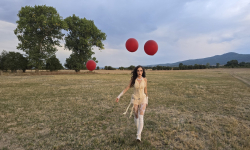 РИА представя новата си песен 