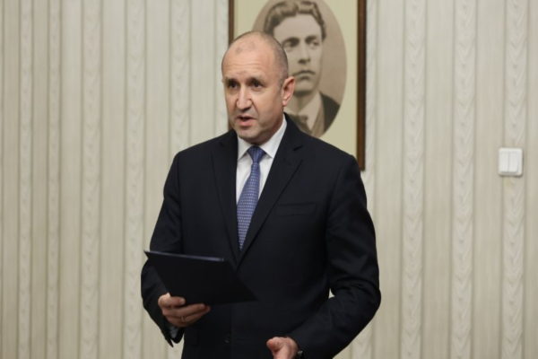 Радев наложи вето върху промени в закона за нефта