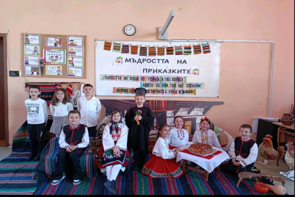 114 години дух и традиции: Славейковото училище в Бургас празнува