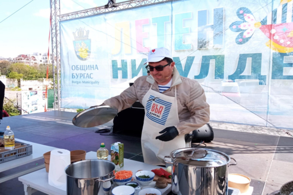 Вкусен Летен Никулден: Вижте рецептата на Иван Звездев за лека рибена чорба!