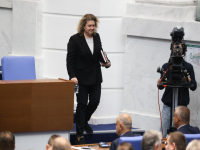 Официално: Наталия Киселова подаде оставка като председател на Народното събрание