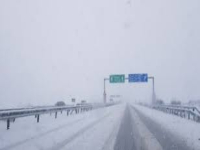 Заради снегонавявания затвориха магистрала Тракия между Бургас и Зимница