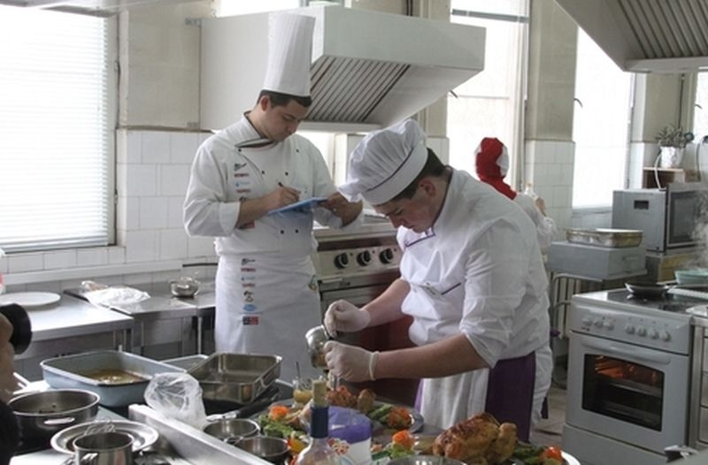Хотелиери искат още по-лека процедура за внос на кадри