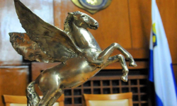 Марина Арнаудова, Роза Боянова и Иван Сухиванов - лауреати на Годишните литературни награди на Бургас за 2025