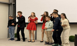 Коледен благотворителен концерт обедини талант и кауза