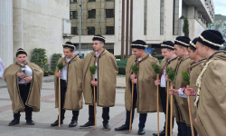 Коледари ще обикалят по кварталите и съставните селища на Бургас