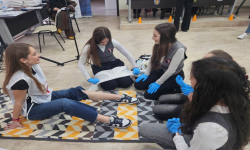 18 ученически отбора се включиха във викторината „Да запазим децата на пътя“