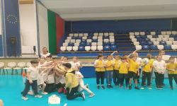 400 деца превърнаха спортна зала „Младост“ в празник на спорта и усмивките
