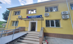 Ремонтът на медицинския център в кв. „Долно Езерово“ е към своя край