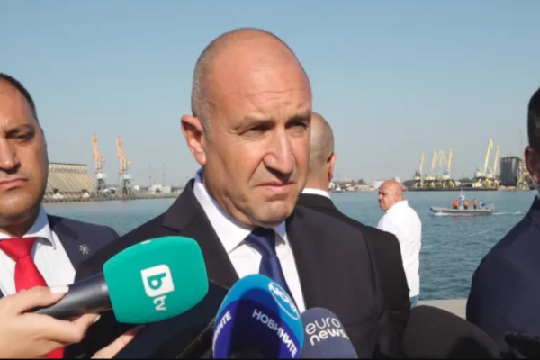 Радев: Бюджетът очевидно мами с абсолютно нереалистични приходи