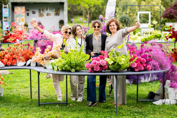 Откриваме „Флора“ с ревю на тоалети-цветя, музикална програма и инсталации от растения