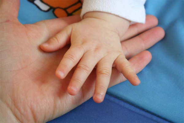 От 1 август: Вдигат доходния праг за получаване на детски надбавки