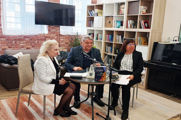 Писателят Николай Табаков гостува в Бургас с новата си книга