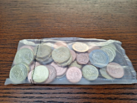 БНБ работи извънредно за продажба на стартови комплекти с евромонети