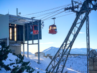 Основните лифтове в Боровец тръгнаха с зимно работно време, курортът празнува 130 години