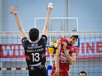 Локомотив Авиа поведе на Нефтохимик с 2:1 победи в полуфиналната серия