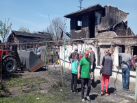 Верига на доброто: Подкрепа за семейство от село Ливада, останало без дом след пожар