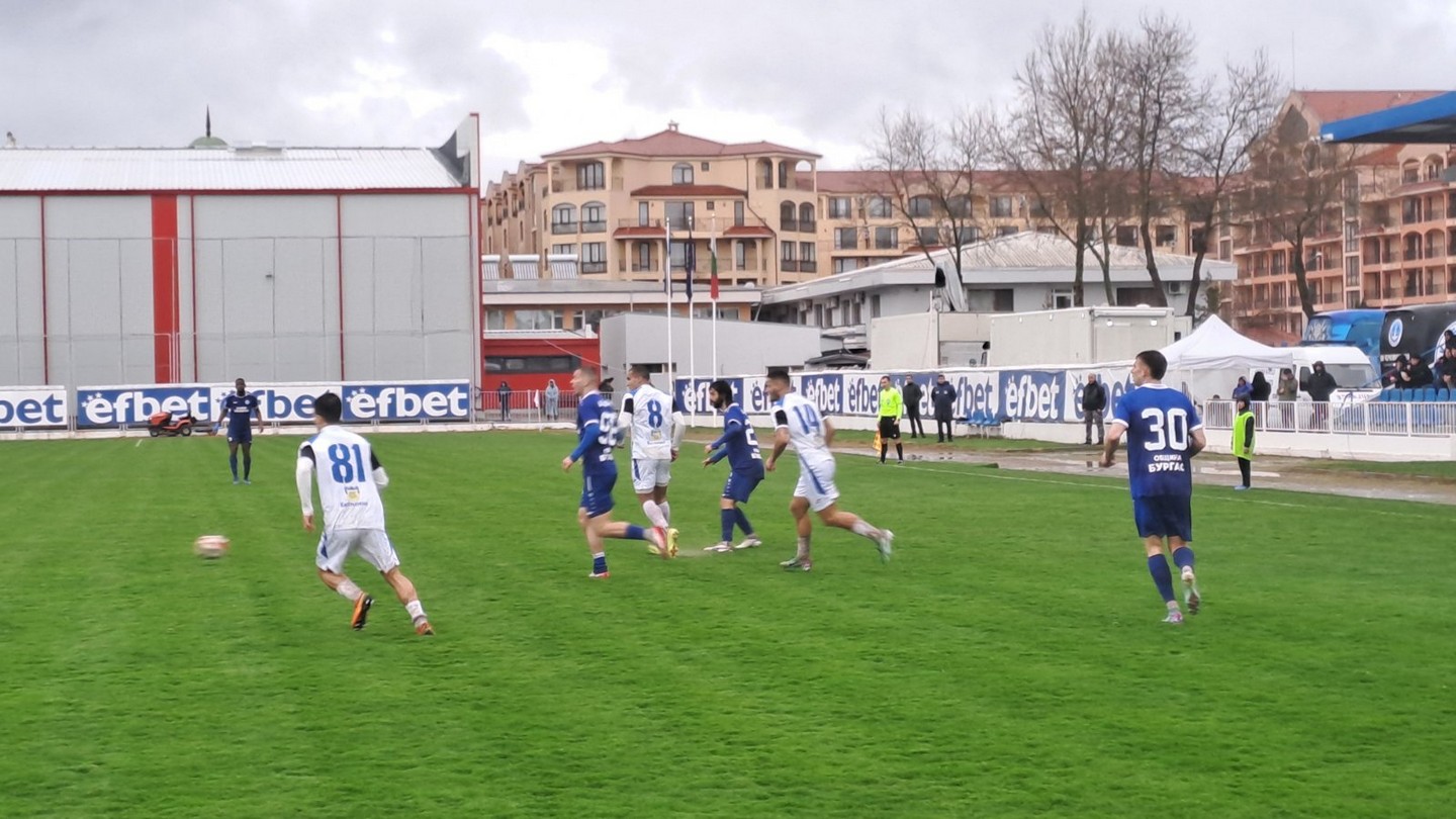 "Черноморец" продължава устрема, завърши наравно с лидера "Дунав"