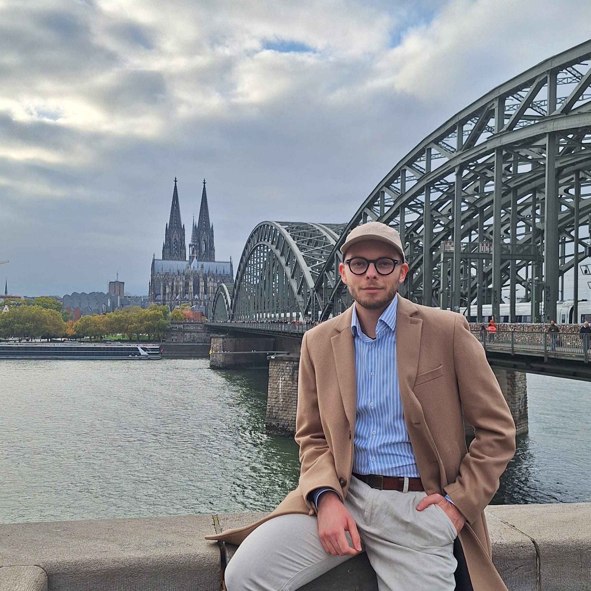 Марио Савчев е сред претендентите за националната награда за поезия „Христо Фотев“