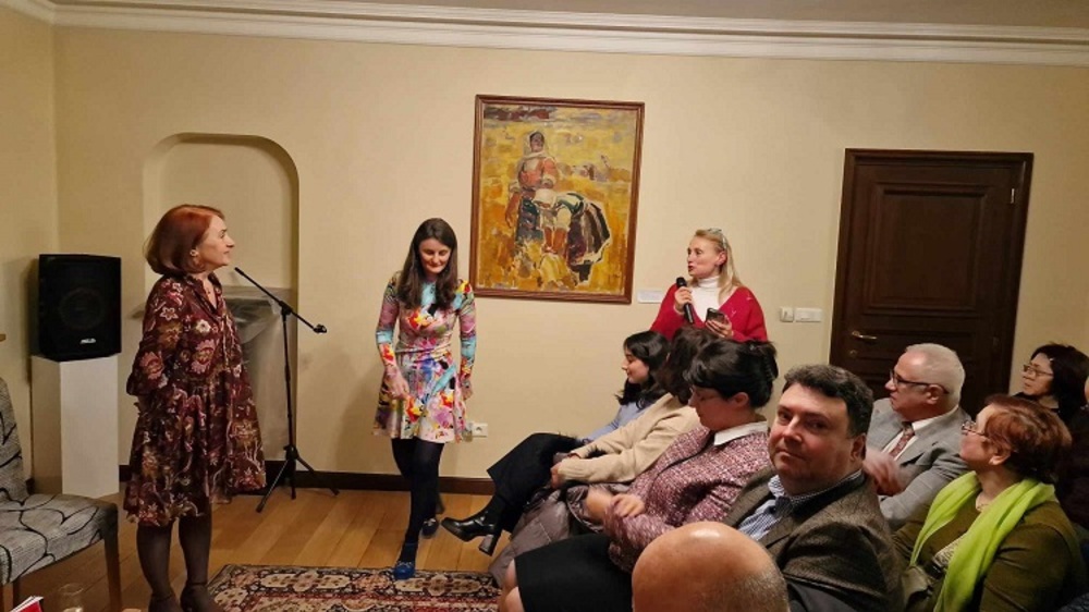 Светлозара Кабакчиева представи първата си книга в Посолството на България в Брюксел