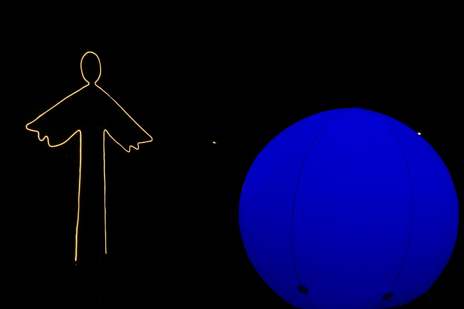 Варвара посреща Нова година със светлинното изкуство на LUMMIX